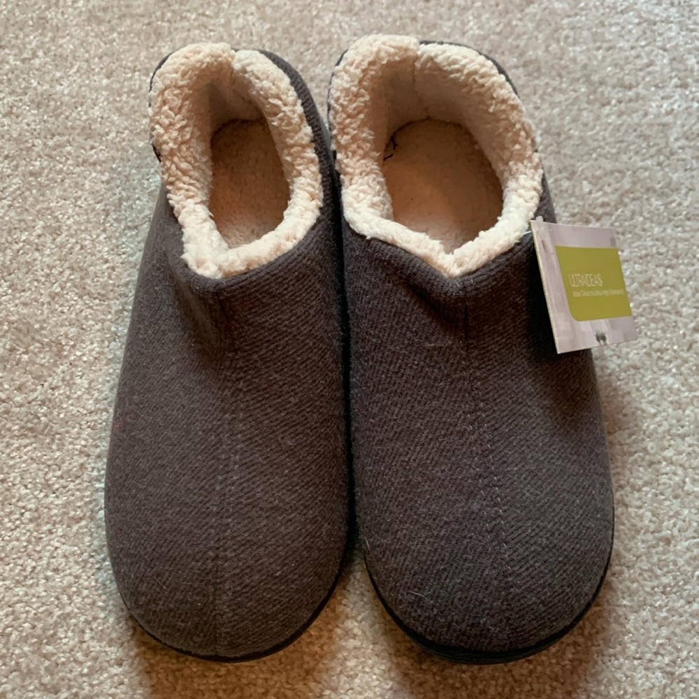 💥SOLD💥Ultra Ideas Grey Slippers NWT Size 8